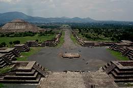 View from Pyramide de la luna.jpg